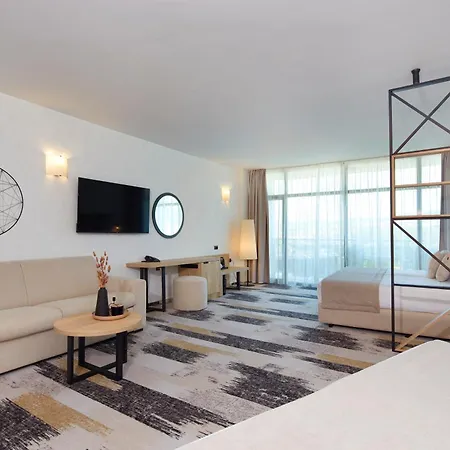 Marvel - Fully Renovated Free Access 酒店 4*