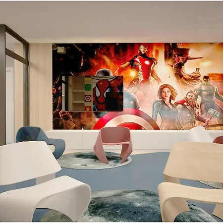 Marvel - Fully Renovated Free Access 阳光海滩