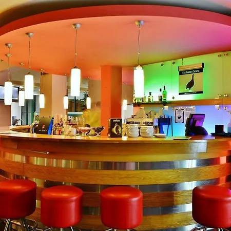酒店 Marvel - Fully Renovated Free Access 阳光海滩