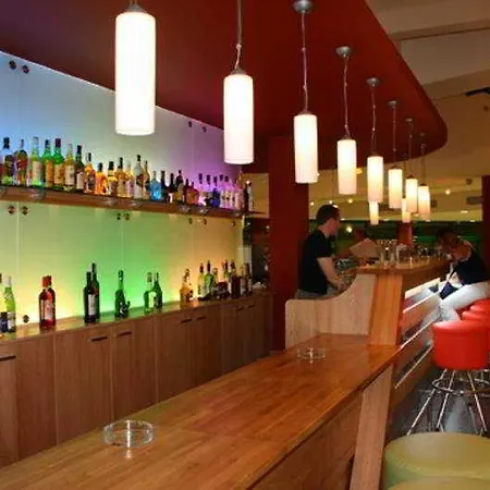 Marvel - Fully Renovated Free Access 酒店 4*