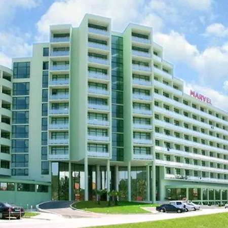 Marvel - Fully Renovated Free Access 4* 阳光海滩