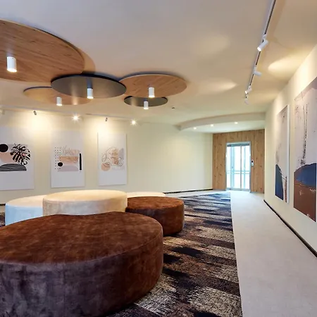 Hotel Marvel - Fully Renovated Free Access